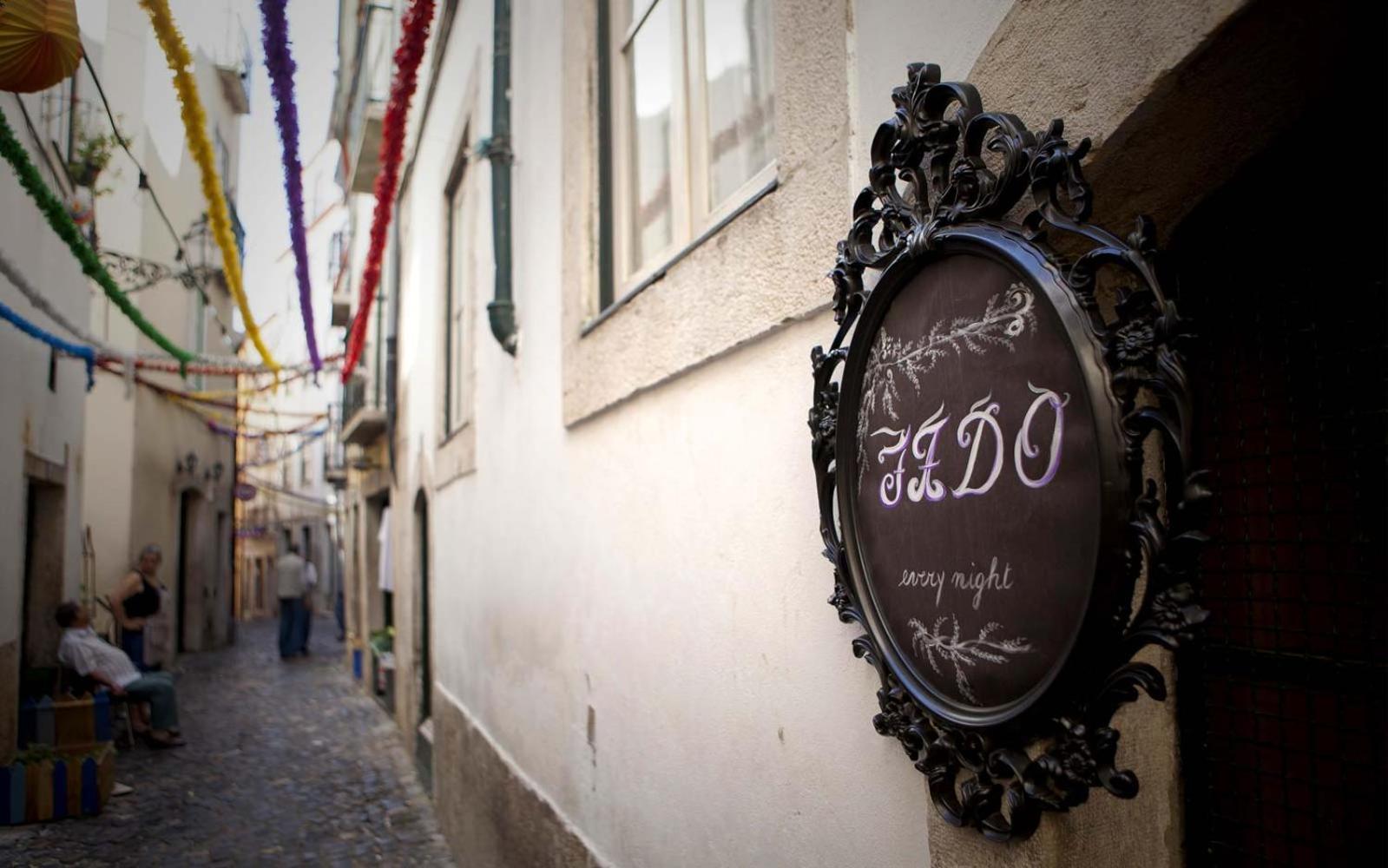 Alfama Chic Penabuquel Apartment Lisbon Luaran gambar